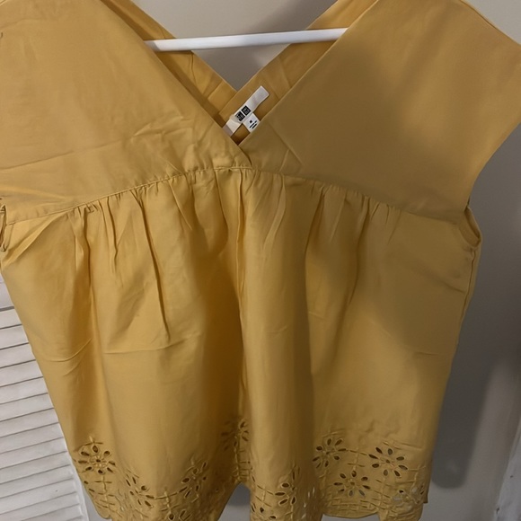 🎉UNIQLO EMBROIDERED eyelet blouse top - yellow - Size M - Picture 7 of 7